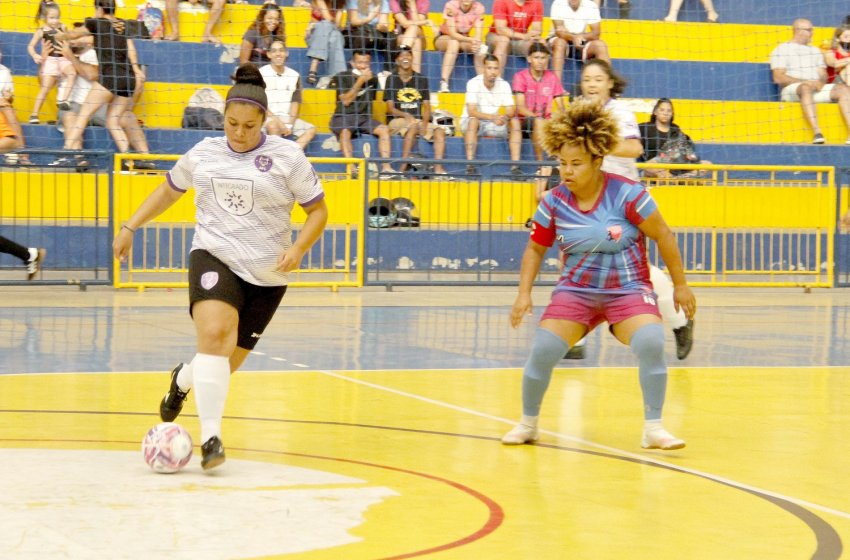 FUTSAL FEMININO TEM CHUVA DE GOLS