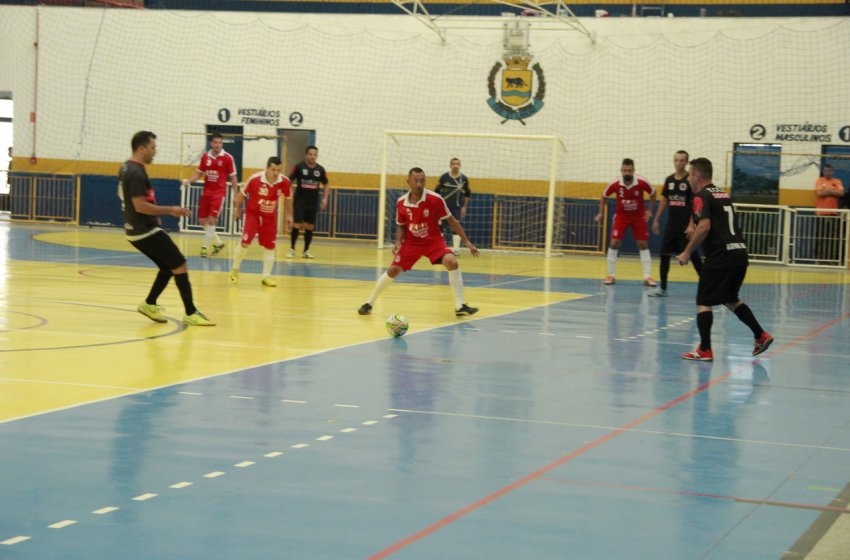PREFEITURA ABRE INSCRIÇÕES PARA CAMPEONATO MUNICIPAL DE FUTSAL VETERANO