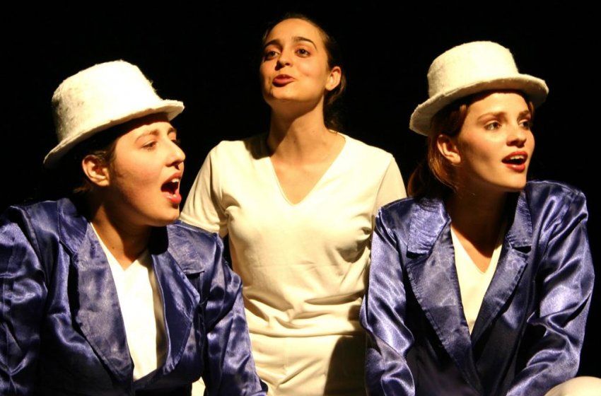 DIA DAS MÃES É COMEMORADO COM MUSICAL GRATUITO NO TEATRO DE JAGUARIÚNA