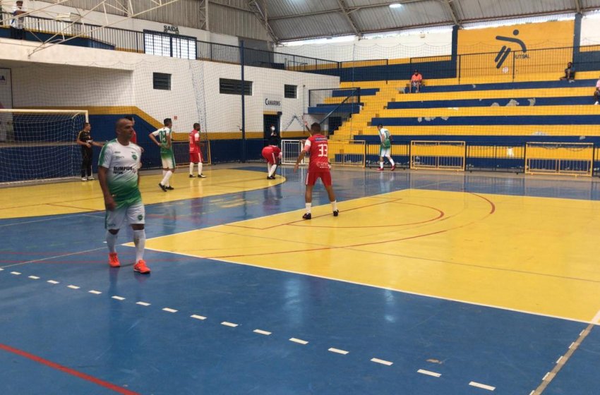 OLÍMPICO E PONTE PRETA ESTÃO NA FINAL DO CAMPEONATO DE FUTSAL VETERANOS DE JAGUARIÚNA 