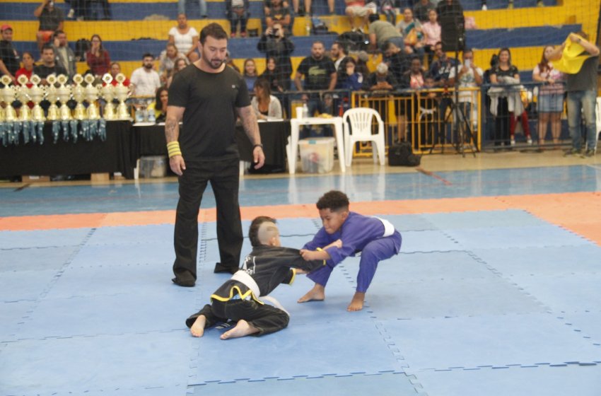 JAGUARIÚNA VENCE COPA JIU JITSU QUE REUNIU ATLETAS DO BRASIL E EXTERIOR 