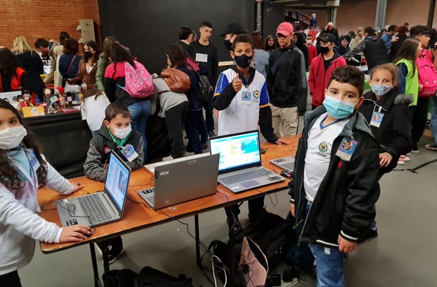 ESTUDANTES DE JAGUARIÚNA PARTICIPAM DO FESTIVAL DE INVENÇÃO E CRIATIVIDADE EM SÃO PAULO