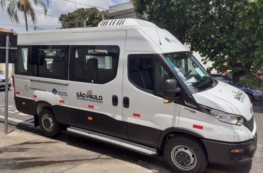 ASSISTÊNCIA SOCIAL DE JAGUARIÚNA RECEBE DUAS VANS ADAPTADAS DO GOVERNO DO ESTADO
