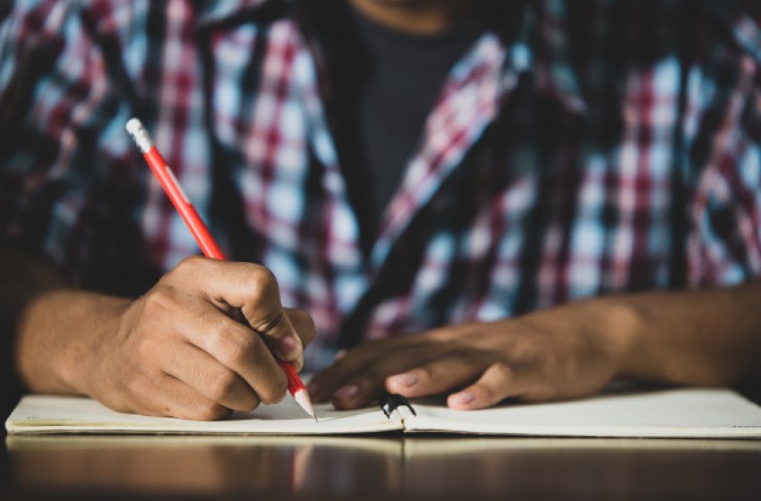 QUER VOLTAR A ESTUDAR? SE INSCREVA NO CENTRO DE EDUCAÇÃO DE JOVENS E ADULTOS ATÉ 31 DE JANEIRO