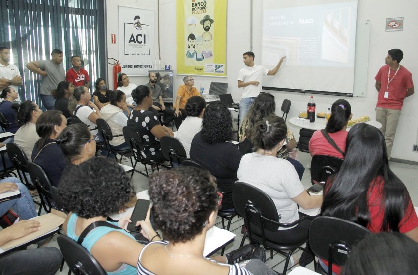 CANDIDATOS PARTICIPAM DE SELEÇÃO PARA VAGAS EM EMPRESA DE JAGUARIÚNA 