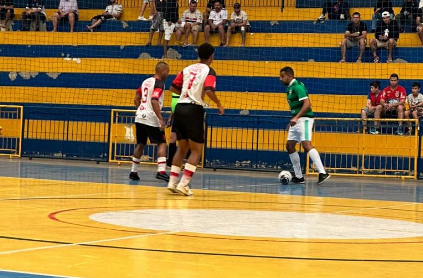 NOVE TIMES SE CLASSIFICAM PARA DISPUTAR TAÇA PRATA DO CAMPEONATO DE FUTSAL AMADOR