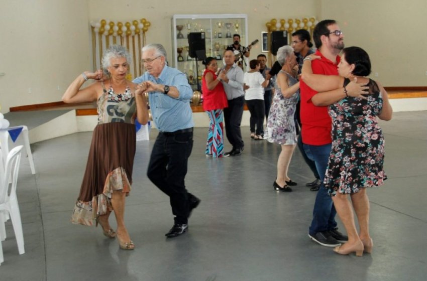 HOJE TEM BAILE DA TERCEIRA IDADE NO PARQUE SERRA DOURADA