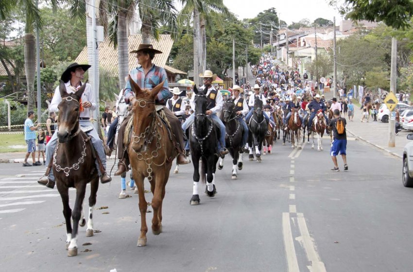 49ª CAVALARIA ANTONIANA DE JAGUARIÚNA TERÁ SAÍDA DA FAZENDA DA BARRA