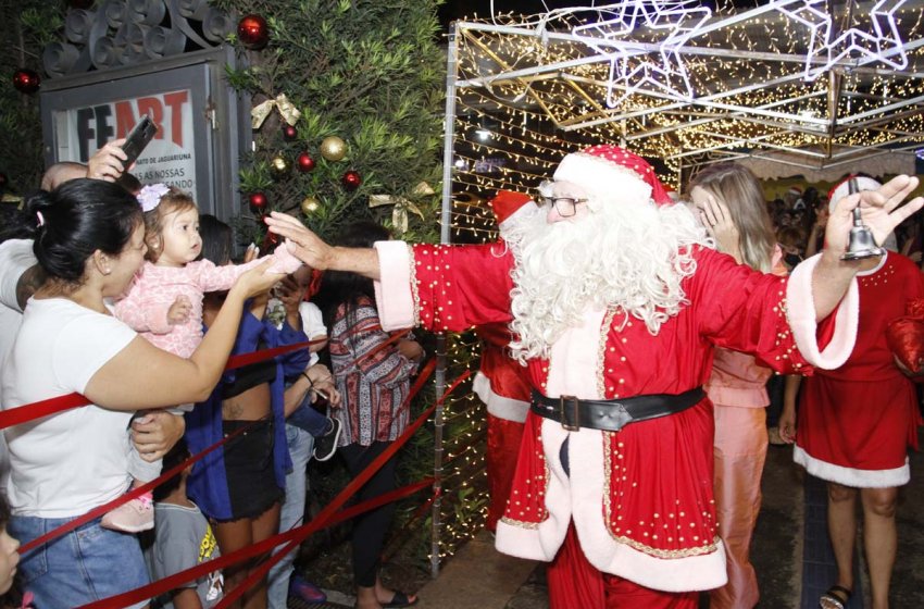 PAPAI NOEL CHEGA DE MARIA FUMAÇA NO DIA 6 DE DEZEMBRO NO CENTRO CULTURAL DE JAGUARIÚNA