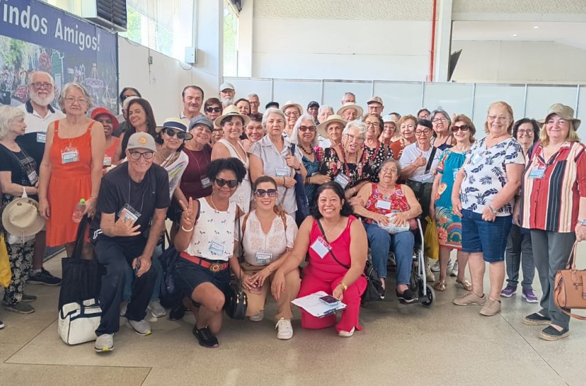 IDOSOS DE JAGUARIÚNA VISITAM A EXPOFLORA NESTA SEXTA 