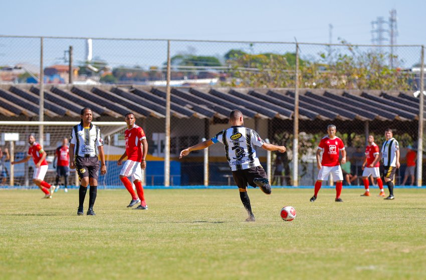 MÁFIA E UNIDOS DO FLORIPA VENCEM E LIDERAM SUPERVETERANOS 