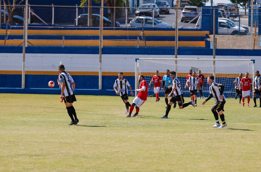 MÁFIA E UNIDOS DO FLORIPA SÃO OS FINALISTAS DO SUPERVETERANOS