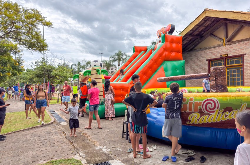 FESTIVAL DE FÉRIAS REÚNE FAMÍLIAS NO PARQUE DOS LAGOS EM JAGUARIÚNA