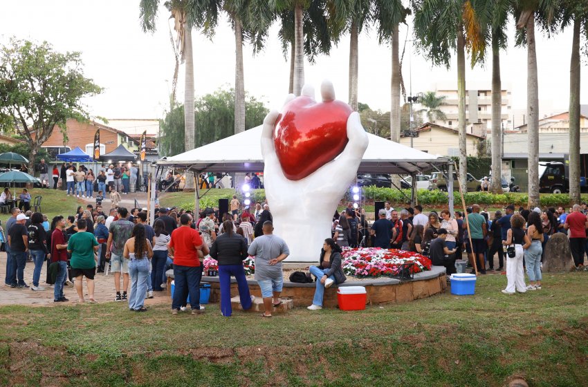 ‘SAMBA NO PARQUE’ VOLTA A AGITAR A PRAÇA DO AMOR NO PRÓXIMO DOMINGO