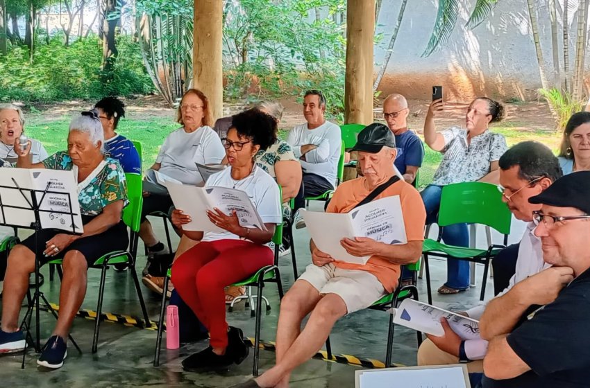 CONSELHO MUNICIPAL DA PESSOA IDOSA REALIZA REUNIÃO NO CENTRO DIA DE JAGUARIÚNA