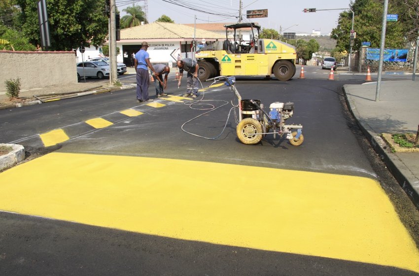 PREFEITURA DE JAGUARIÚNA CONCLUI RECAPEAMENTO EM PARTE DA RUA MARANHÃO