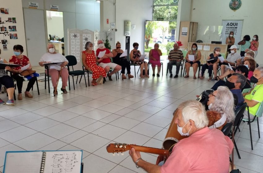 CRASS NASSIF ENCERRA ATIVIDADES DESTE ANO COM ATIVIDADES EM GRUPO
